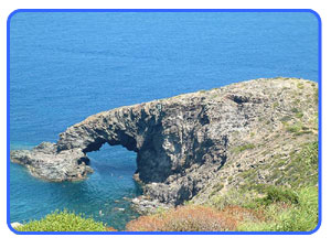 cala-arco-dell-elefante-a-pantelleria